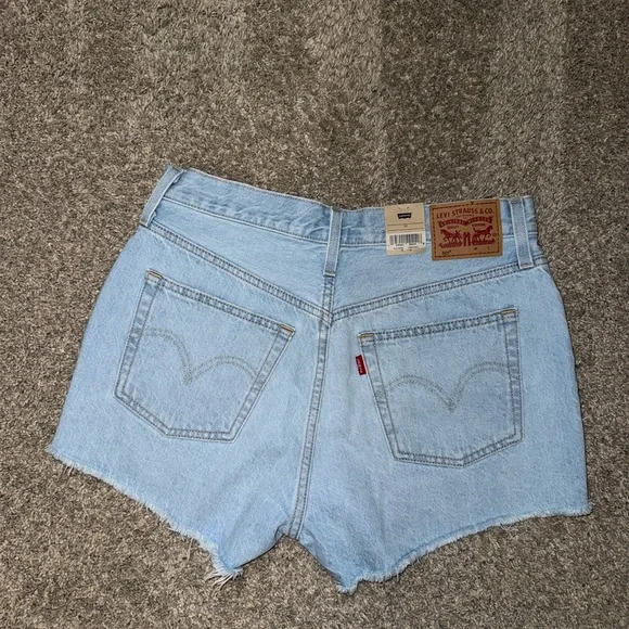 NWT Levi's 501 Blue Jean Shorts - Picture 2 of 3